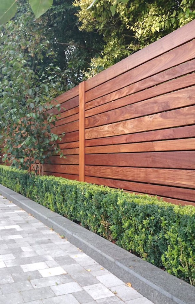 Modern Wooden Fence: A Contemporary Classic