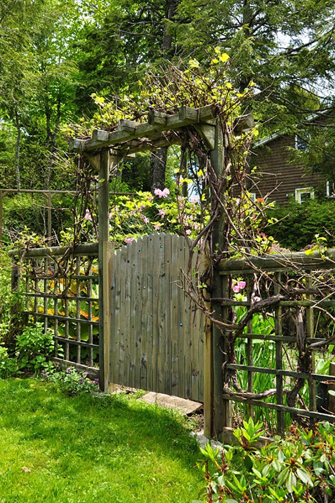 Garden Gate Ideas: Stylish And Functional Entryways