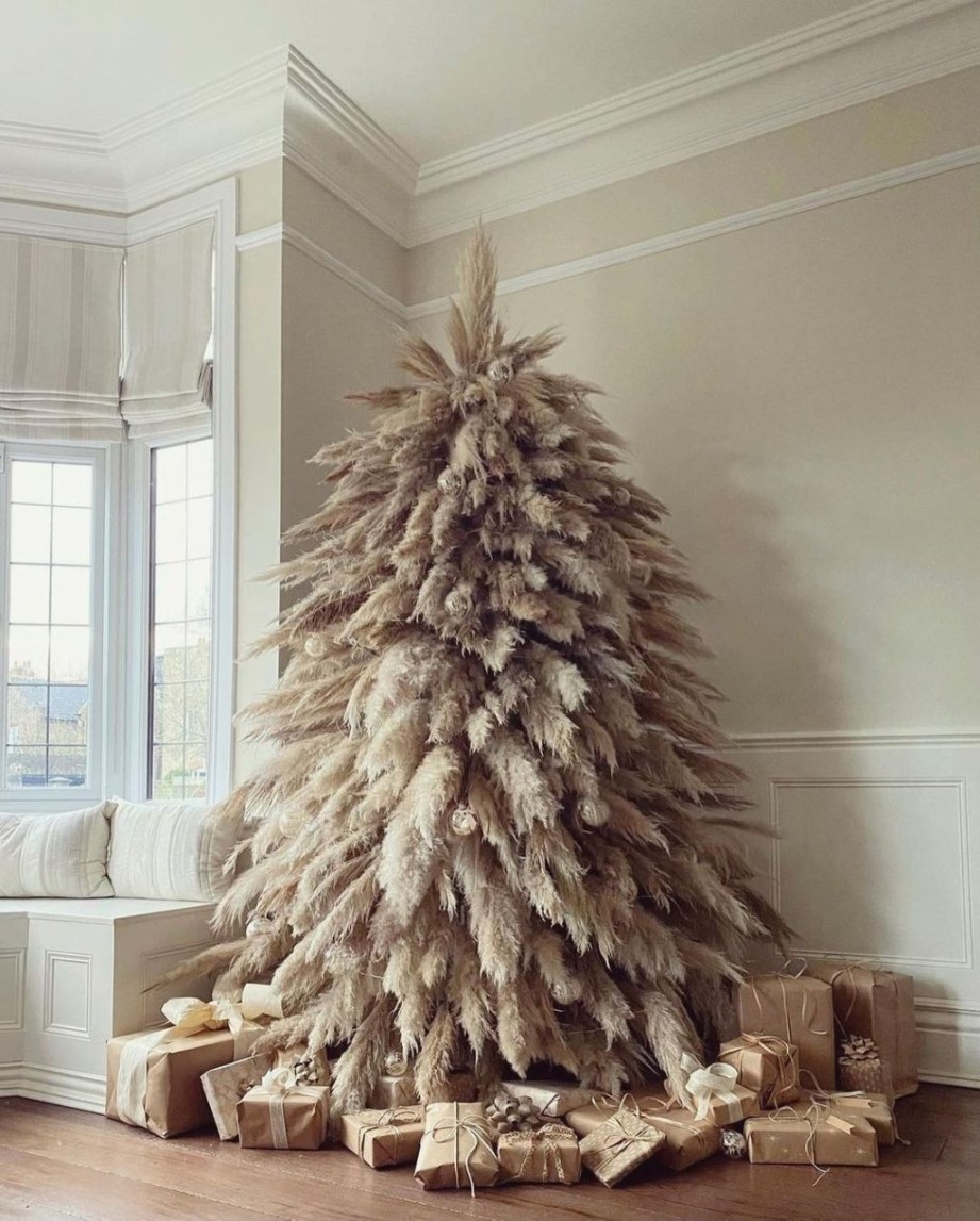 Pampas Christmas Tree: A Modern Twist On A Festive Tradition