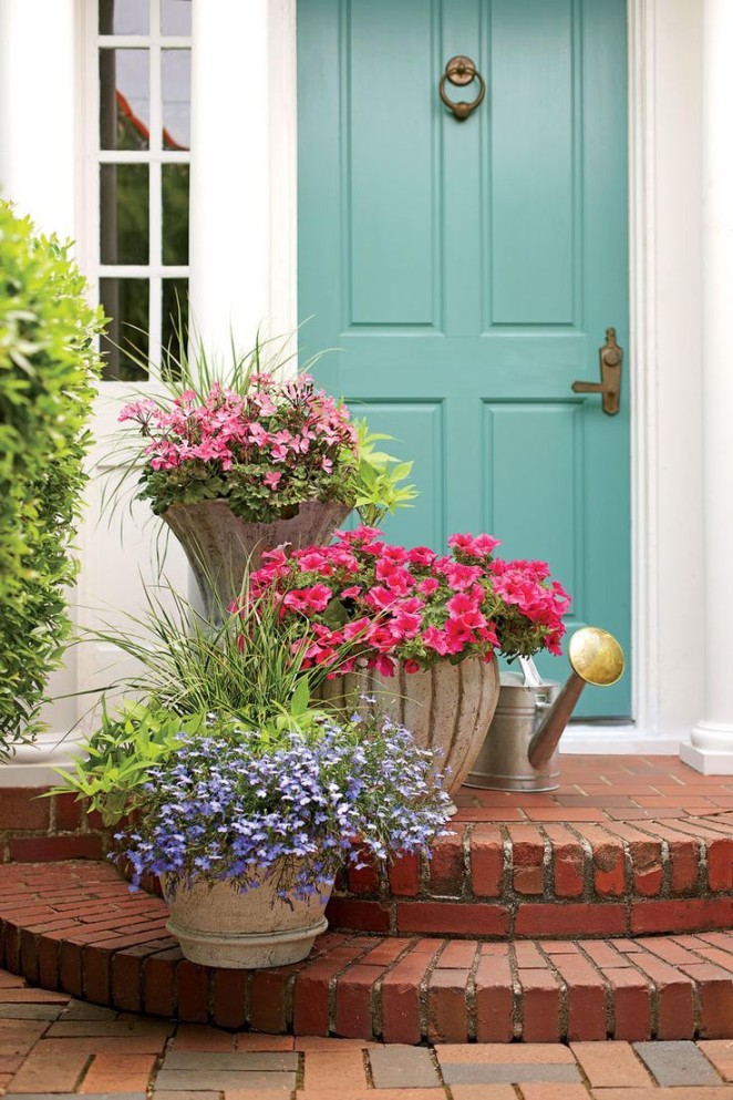 Front Porch Flower Pots: A Colorful Welcome