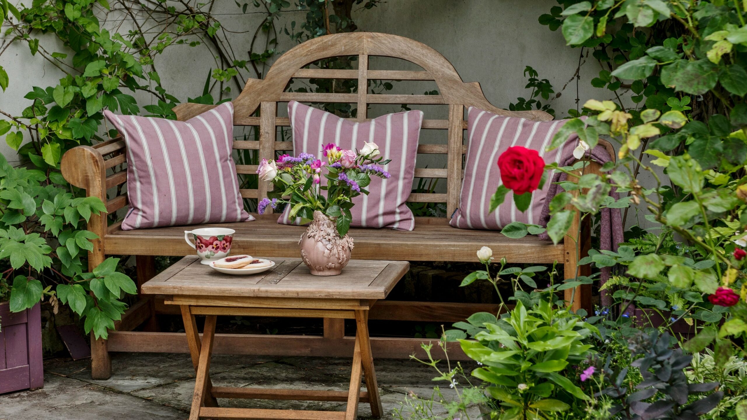 Garden With Bench Ideas: Creating Tranquil Outdoor Retreats