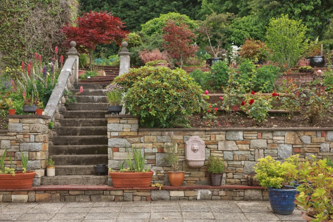 Retaining Wall Landscaping Ideas