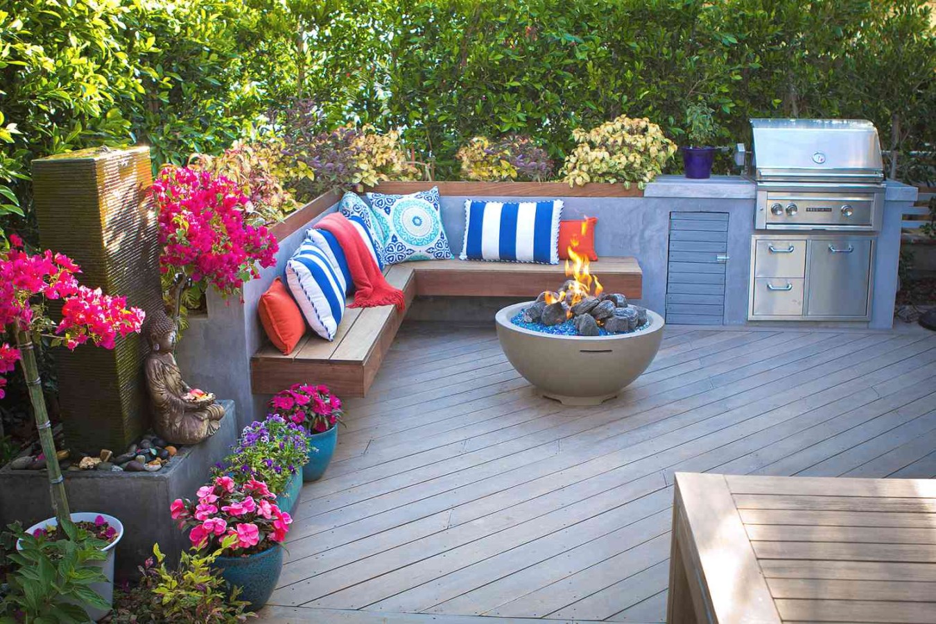 Small Yard Landscaping Ideas: Maximizing Your Outdoor Space